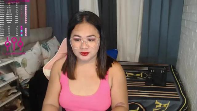 Image 4 of scarlette_adisson_69 Stream on Chaturbate on 6 days ago