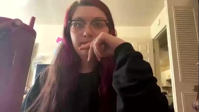 Image 2 of scarlettedwards Stream on Chaturbate on 4 months ago