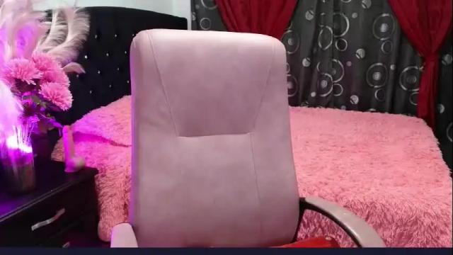 Image 6 of scarletteowens Stream on Chaturbate on 19 days ago