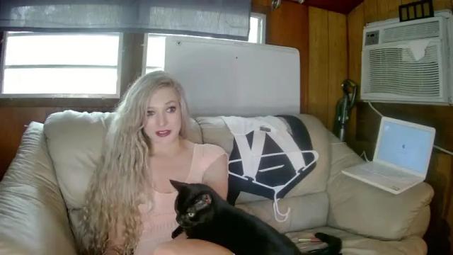 Image 6 of scarlettfire6616 Stream on Chaturbate on 19 months ago