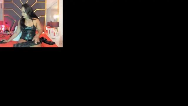 Image 2 of scarletthott1 Stream on Chaturbate on 1 month ago