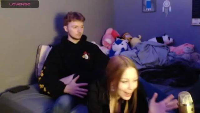 Image 3 of scarlettlovebaby Stream on Chaturbate on 21 months ago