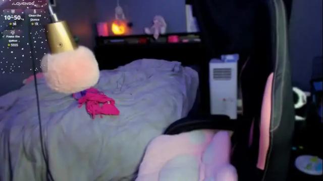 Image 8 of scarlettlovebaby Stream on Chaturbate on 2 months ago