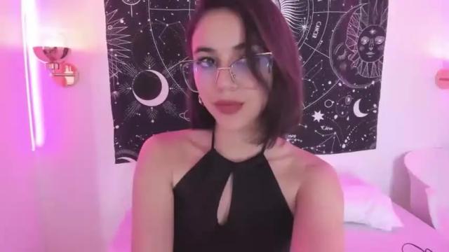 Image 12 of scarlettmadison_ Stream on Chaturbate on 17 months ago