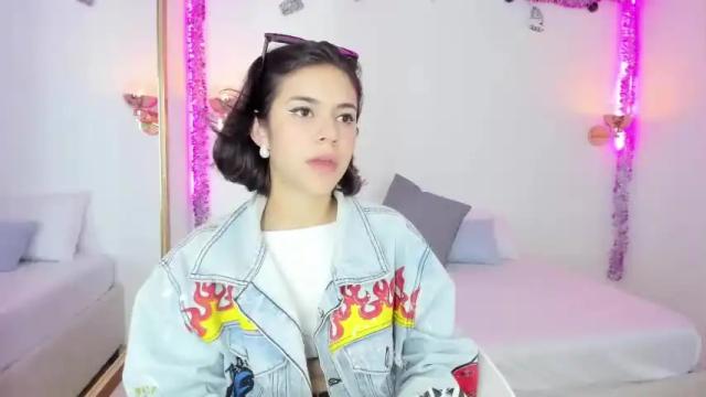 Image 3 of scarlettmadison_ Stream on Chaturbate on 19 months ago