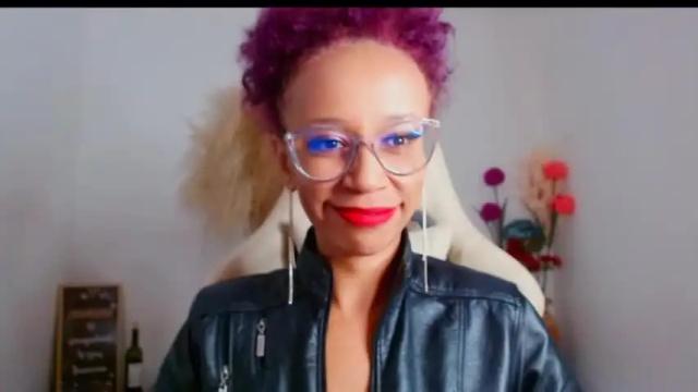 Image 3 of scarlettmalbec Stream on Chaturbate on 13 months ago