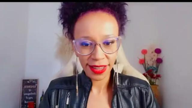 Image 4 of scarlettmalbec Stream on Chaturbate on 13 months ago