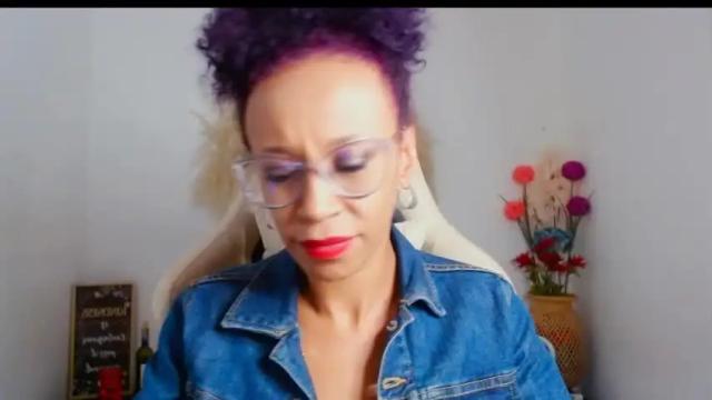 Image 3 of scarlettmalbec Stream on Chaturbate on 12 months ago