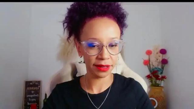 Image 6 of scarlettmalbec Stream on Chaturbate on 12 months ago