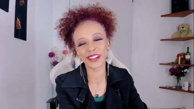 Image 4 of scarlettmalbec Stream on Chaturbate on 1 month ago
