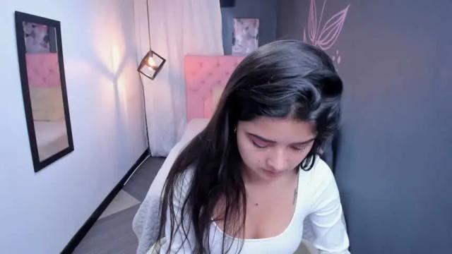 Image 12 of scarlettpearson Stream on Chaturbate on 22 months ago