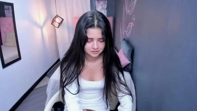 Image 3 of scarlettpearson Stream on Chaturbate on 22 months ago