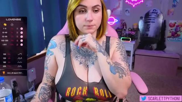 Image 12 of scarlettpython1 Stream on Chaturbate on 12 months ago