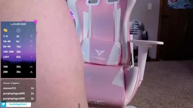 Image 10 of scarlettpython1 Stream on Chaturbate on 2 months ago