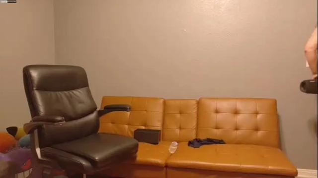 Image 11 of scarlettredff Stream on Chaturbate on 21 days ago