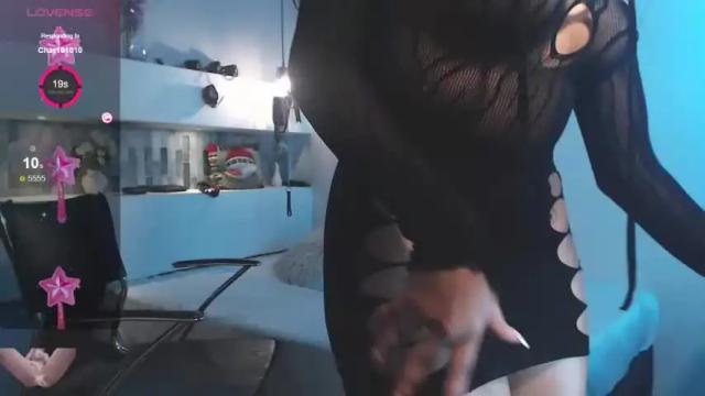 Image 10 of scarlettross27 Stream on Chaturbate on 17 months ago