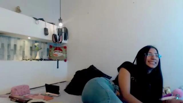 Image 12 of scarlettross27 Stream on Chaturbate on 17 months ago