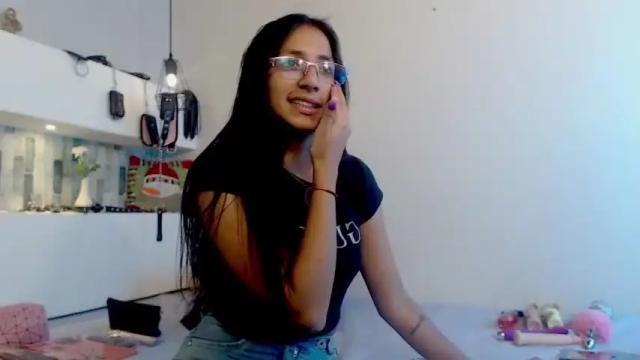 Image 4 of scarlettross27 Stream on Chaturbate on 17 months ago