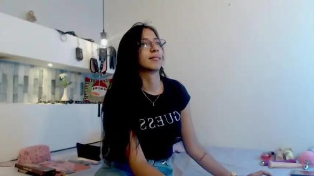 Image 7 of scarlettross27 Stream on Chaturbate on 17 months ago