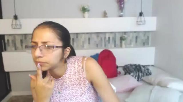 Image 2 of scarlettross27 Stream on Chaturbate on 17 months ago