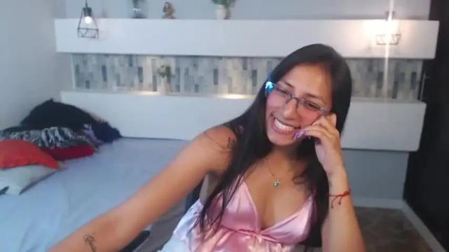 Image 7 of scarlettross27 Stream on Chaturbate on 17 months ago