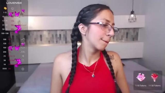 Image 8 of scarlettross27 Stream on Chaturbate on 16 months ago