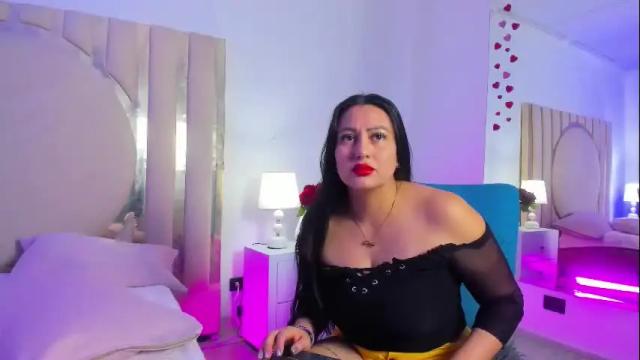 Image 4 of scarlettross_ Stream on Chaturbate on 1 month ago