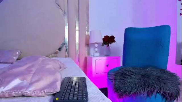 Image 2 of scarlettross_ Stream on Chaturbate on 29 days ago