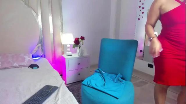 Image 3 of scarlettross_ Stream on Chaturbate on 8 days ago