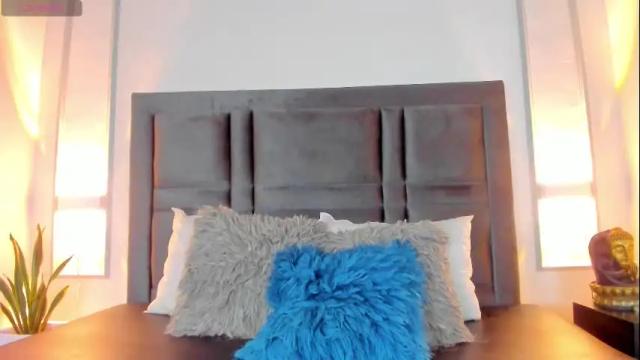 Image 8 of scarlettsanz_ Stream on Chaturbate on 1 month ago