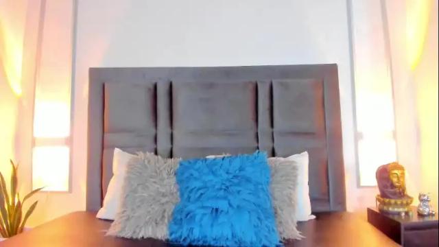 Image 8 of scarlettsanz_ Stream on Chaturbate on 9 days ago