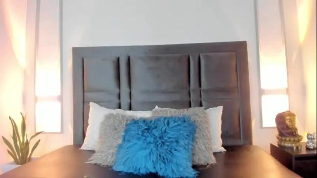 Image 6 of scarlettsanz_ Stream on Chaturbate on 5 days ago