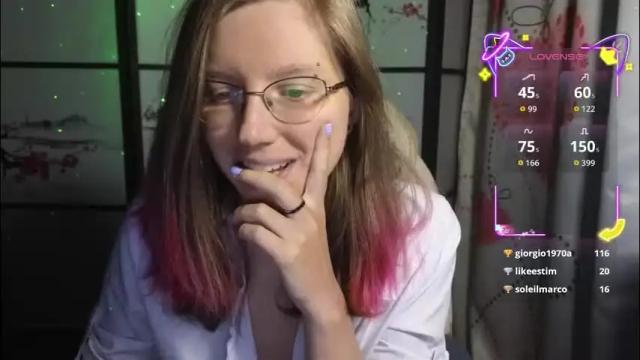 Image 10 of scarlettsrose Stream on Chaturbate on 2 months ago