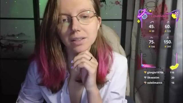 Image 6 of scarlettsrose Stream on Chaturbate on 2 months ago