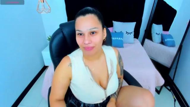 Image 8 of scarlettyou Stream on Chaturbate on 17 months ago