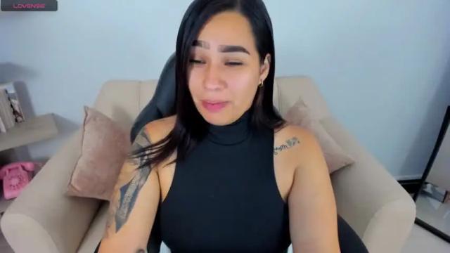 Image 11 of scarlettyou Stream on Chaturbate on 16 months ago