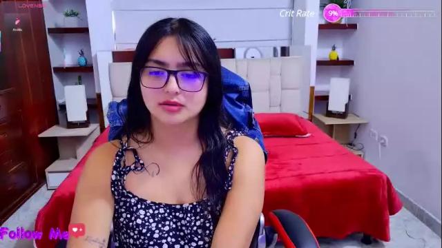 Image 8 of scarlleth_1 Stream on Chaturbate on 16 days ago
