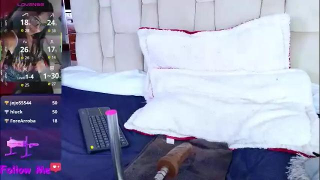 Image 11 of scarlleth_1 Stream on Chaturbate on 1 month ago