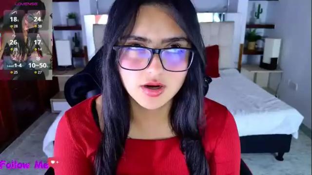 Image 11 of scarlleth_1 Stream on Chaturbate on 1 month ago