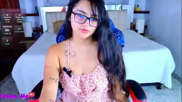 Image 6 of scarlleth_1 Stream on Chaturbate on 1 month ago