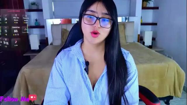 Image 11 of scarlleth_1 Stream on Chaturbate on 21 days ago