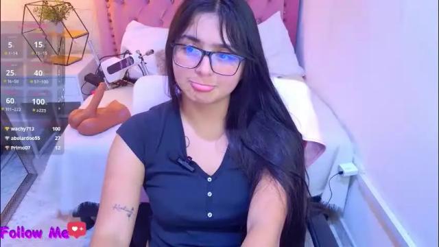 Image 6 of scarlleth_1 Stream on Chaturbate on 4 days ago