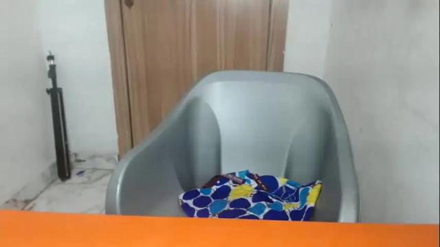 Image 11 of scarllett_bebe Stream on Chaturbate on 16 days ago