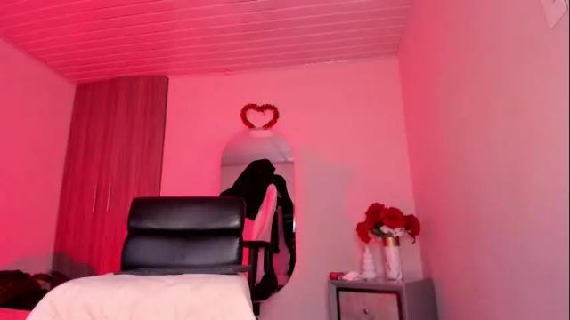 Image 10 of scarlygil Stream on Chaturbate on 1 month ago