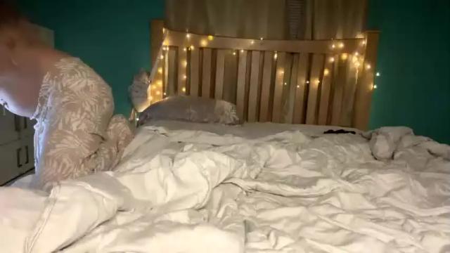 Image 3 of scarrlettjade Stream on Chaturbate on 22 months ago