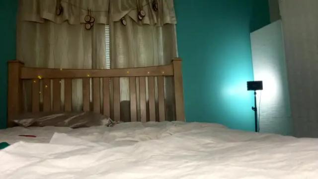 Image 3 of scarrlettjade Stream on Chaturbate on 18 months ago