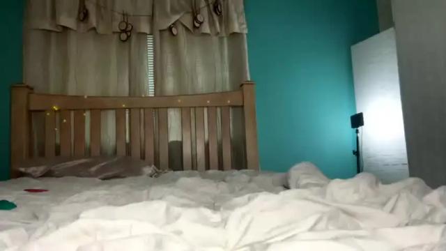 Image 4 of scarrlettjade Stream on Chaturbate on 18 months ago