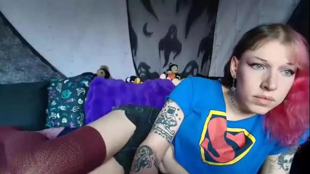 Image 2 of scary_sarah Stream on Chaturbate on 1 month ago