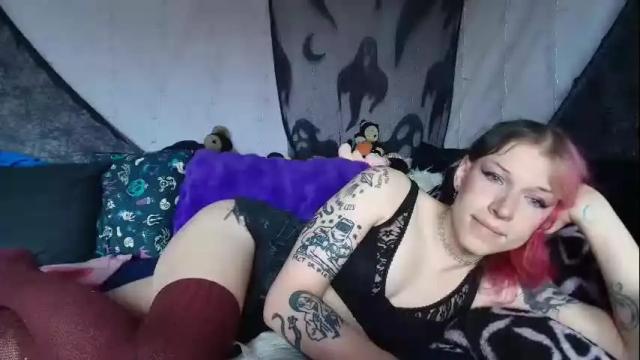 Image 8 of scary_sarah Stream on Chaturbate on 1 month ago