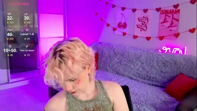Image 4 of school_love Stream on Chaturbate on 8 days ago
